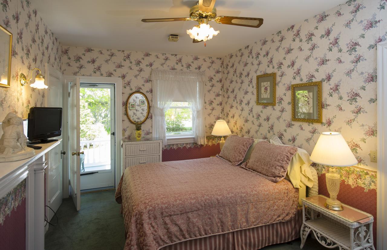 بار هاربور Anne'S White Columns Inn المظهر الخارجي الصورة
