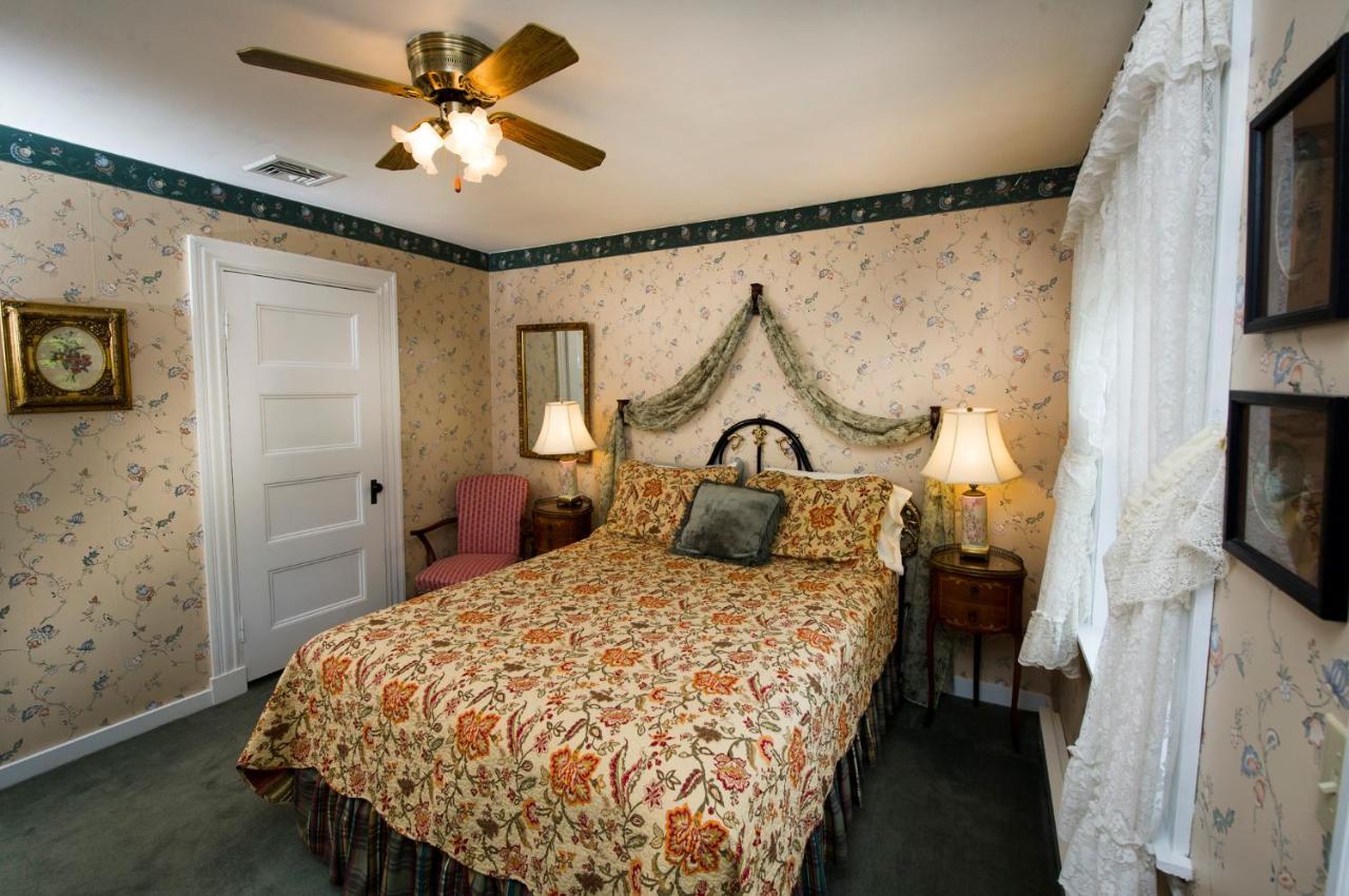 بار هاربور Anne'S White Columns Inn المظهر الخارجي الصورة