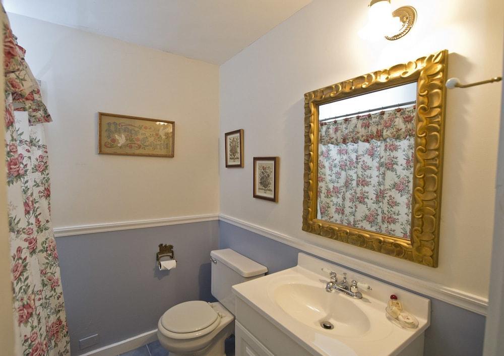 بار هاربور Anne'S White Columns Inn المظهر الخارجي الصورة